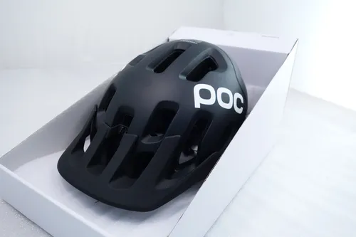 POC Tectal MTB Helm – Schwarz – S - Fahrradhelm für Mountainbiker, bietet hervorragenden Schutz und Belüftung für sicheres Fahren im Gelände.