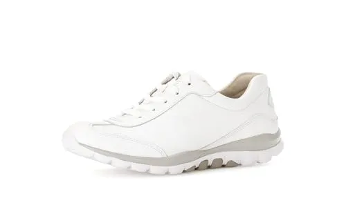 Gabor Damen Low-Top Sneaker, sportlich und stylish - Damen-Sneaker in Weiß mit hochwertigem Lack-Obermaterial und bequemer Einlegesohle für optimalen Tragekomfort im Alltag.