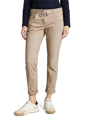 Tapered Relaxed Hose mit Kordelzug - Bequeme Five-Pocket Style - Lockere Hose im Five-Pocket Style mit Kordelzug und Gürtelschlaufen. Ideal für Freizeit, Büro oder besondere Anlässe. Aus weichem Baumwollstoff mit Stretch für optimalen Komfort.