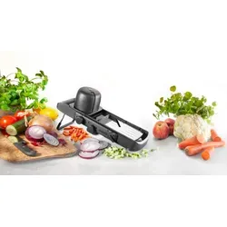 Alligator 6080 Mandoline – Professioneller Gemüseschneider für kreative Küche - Entdecken Sie die Alligator 6080 Mandoline, den perfekten Gemüseschneider für präzise Julienne und Würfel. Ideal für schnelle Zubereitung und gleichmäßige Schnitte, sorgt sie für Effizienz in jeder Küche.