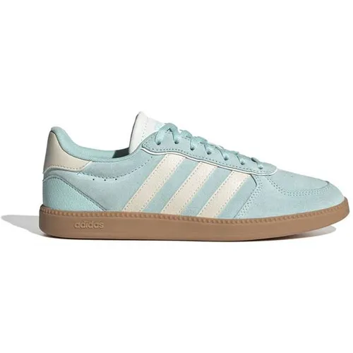adidas Sneaker BREAKNET SLEEK SUEDE in Blau, Größe 39 1/3 - Stylische adidas Sneaker BREAKNET SLEEK SUEDE in Blau, ideal für modische Akzente. Bequem und in Damengrößen erhältlich, jetzt versandkostenfrei auf Spartoo.de!