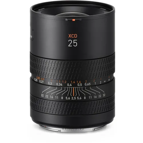 HASSELBLAD XCD 2,5/25V Weitwinkelobjektiv - Das Hasselblad XCD f2,5/25V ist ideal für beeindruckende Weitwinkelaufnahmen. Seine hohe Lichtstärke sorgt auch bei schwachem Licht für brillante Bildqualität und kreative Freiheit.