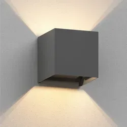 ledscom.de Wandleuchte CUBEL für außen, IP65, anthrazit matt - Robuste Wandleuchte CUBEL für den Außenbereich mit verstellbaren Abstrahlwinkeln. Ideal für Terrassen und Fassaden, schafft sie individuelle Lichtakzente und ist optimal gegen Witterungseinflüsse geschützt.