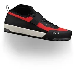 Fizik Gravita Tensor Downhill-/Enduro-Fahrradschuhe rot 45 EU - Sportliche Fahrradschuhe in Größe 45, rot, aus wasserabweisendem Ripstop-Gewebe. Ideal für Downhill und Enduro, bieten sie optimalen Halt und Atmungsaktivität für anspruchsvolle Trails.