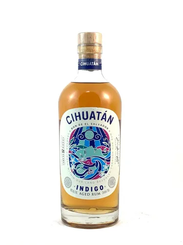 Cihuatán Indigo Rum El Salvador 8YO - Rum, 8 Jahre gereift in Ex-Bourbonfässern mit Aromen von Haselnuss, Karamell und dunkler Schokolade – ideal für puren Genuss und Sipping.