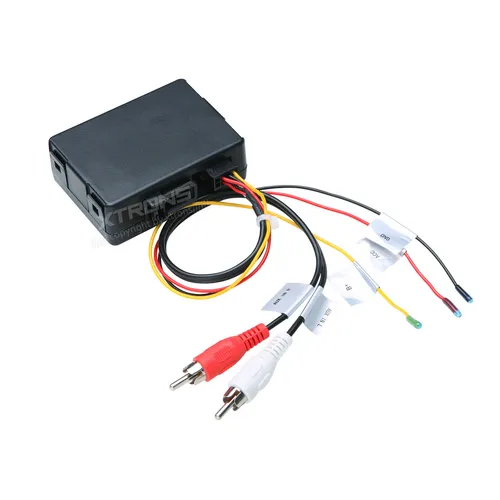 XTRONS Autoradio LWL Adapter für Mercedes CLK/E/CLS/SLK/SL/E - Adapter & Stecker, ermöglicht die Verbindung von Autoradios mit Lichtleiteranschluss für eine optimale Klangqualität in Ihrem Mercedes.