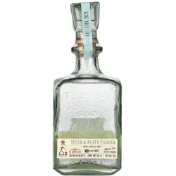 Gran Cava de Oro Tequila PLATA TAHONA 100% Agave Azul 42% Vol. 0,7l - Erleben Sie den exquisiten Gran Cava de Oro Tequila PLATA, der aus 100% blauer Agave hergestellt wird. Handgefertigt in Mexiko, überzeugt er durch sein einzigartiges Aroma und ist ideal für puren Genuss oder luxuriöse Cocktails.