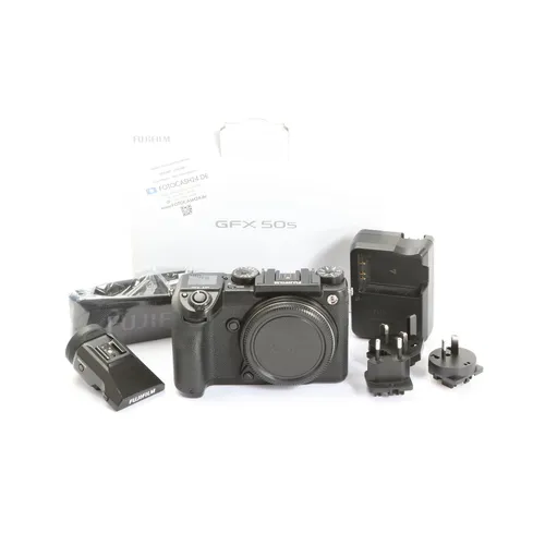 Fujifilm GFX 50S Mittelformatkamera - Spiegelreflex- & Systemkameras mit manuellem Fokus für beeindruckende Bildqualität und kreative Kontrolle.