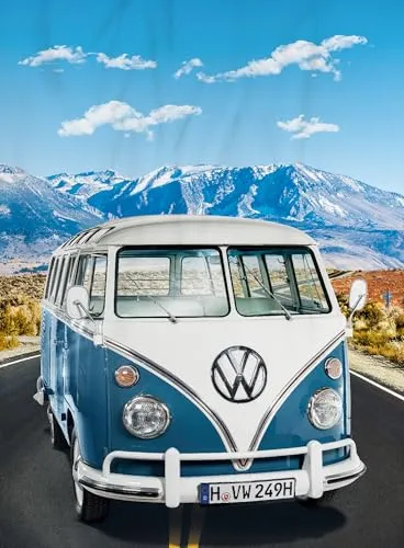 BERONAGE VW Volkswagen T1 Decke Adventure – Blau 150 x 200 cm - Tagesdecken, hochwertige VW Bulli Kuscheldecke aus Mikrofaser im ikonischen T1-Design, ideal für gemütliche Stunden und Abenteuerträume.