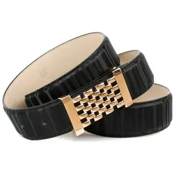 Ledergürtel mit goldfarbener Koppelschließe, Gr. 100, schwarz - Eleganter Ledergürtel von Anthoni Crown, stufenweise verstellbar mit einer stilvollen Koppelschließe. Ideal für Feste und Festivals, kombiniert mit passenden Schuhen für einen perfekten Look.