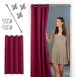 tinycurtains Türvorhang mit Stange silber 70-120 cm – Abdunkelnder Thermo Vorhang - Stylischer Türvorhang in Bordeaux mit Ösen und Teleskopstange. Ideal für einfache Montage ohne Bohren, sorgt für eine moderne Raumtrennung und schützt vor Licht.