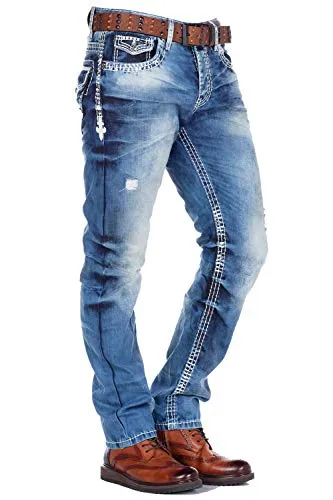 Cipo & Baxx Herren CD149 Bequeme Jeans im Used-Look - Moderne Herren-Jeans im lässigen Used-Look, ideal für Freizeit und Alltag. Mit flexibler Materialstruktur für hohen Tragekomfort und vielseitig kombinierbar für individuelle Outfits.