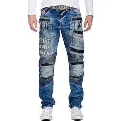 Cipo & Baxx Bikerjeans Herren Stonewashed BA-CD637 mit Lederpatches - Modische Bikerjeans für Herren im Used Look, aus pflegeleichtem Denim. Mit Nieten und Lederpatches für einen stylischen Auftritt. Ideal für lässige Freizeitlooks.