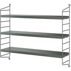 String Furniture Pocket modulares Regalsystem Dunkelgrau - Flexibles Wandregal im skandinavischen Design für stilvollen Stauraum. Ideal für Bücher, Dekoration und Alltagsgegenstände. Kompakt und erweiterbar für individuelle Raumgestaltung.