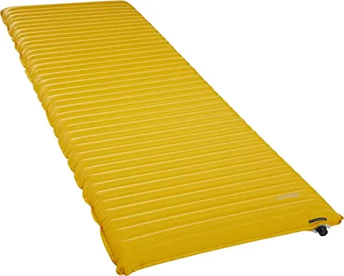 Therm-a-Rest NeoAir Xlite NXT MAX RW Isomatte - Selbstaufblasende Schlafmatte für Camping, ultraleicht mit nur 540 g, bietet unvergleichlichen Komfort und Wärme für ganzjährige Abenteuer.