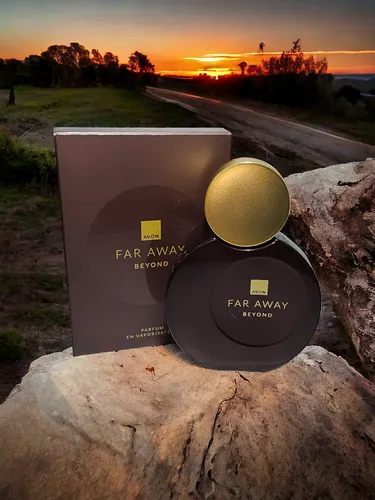 Avon FAR AWAY BEYOND Damen Parfum Spray 50ml jasmin birne Wellness