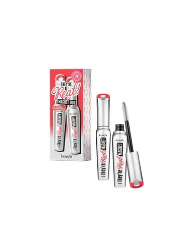 Benefit Cosmetics They're Real! Magnet Mascara Duo Set - Mascaras mit magnetischer Kraft für extreme Wimpernlängen. Die Verlängerungsbürste zieht die mineralstoffreiche Formel über die Spitzen hinaus. Ideal für einen beeindruckenden Augenaufschlag im Doppelpack!