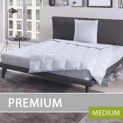 BettwarenShop Daunendecke Premium medium 160x210 cm - Kassettendecke für Sommer und Ganzjahresgebrauch. Hochwertiger Bezug aus 100% Baumwolle, Füllung aus 90% neuen Daunen und 10% Federn, entspricht der europäischen Norm EN 12934.