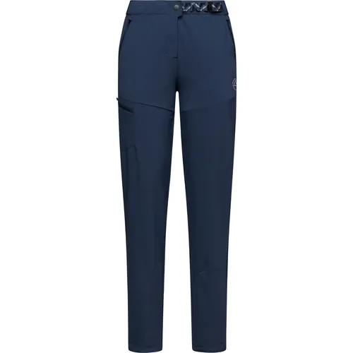 La Sportiva Women's West Crest Pants - Robuste Trekkinghose in Blau - Hochwertige Wanderhose in Größe L, mit Stretch für optimale Bewegungsfreiheit beim Trekking. Ideal für Outdoor-Abenteuer!