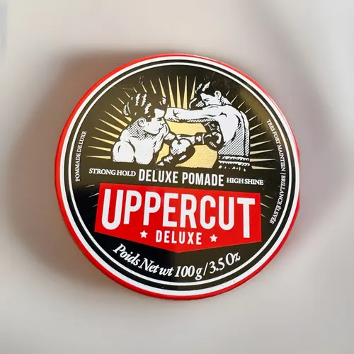 UPPERCUT Haarpflege-Set Deluxe Pomade 100g – Starke Pomade auf Wasserbasis - Hochwertige Pomade für starken Halt und glänzendes Finish. Ideal für stylische Frisuren und einfach auszuwaschen. Perfekt für jeden Haartyp!