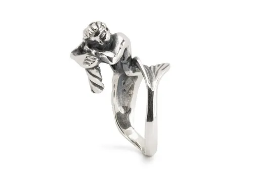 Trollbeads Fingerring Meerjungfrau Fantasy Ring TAGRI-00503 - Gestalte deinen einzigartigen Trollbeads Fingerring mit handgefertigten Beads aus Silber, Gold oder Muranoglas. Jedes Stück erzählt deine persönliche Geschichte und lässt Raum für Kreativität.