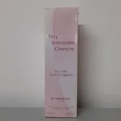 Givenchy VERY IRRESISTIBLE Eau d’été 75ml Vapo – Alkohol- und schadstofffrei - Frischer Duft für Frauen in 75 ml. Das alkoholfreie Parfum bietet ein angenehmes Dufterlebnis und ist ideal für empfindliche Haut.