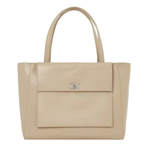 Shopper CALVIN KLEIN "CK MEDIUM SHOPPER W/POCKET", Damen, Gr. B/H/T: 44cm x 28cm x 15cm, beige (hellbeige), Polyester, Lederimitat, unifarben, Taschen, Henkeltasche, große Umhängetasche mit Tragegriffen