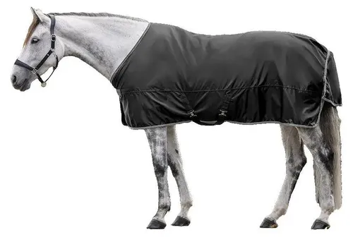 WALDHAUSEN Economic Regendecke 135 cm, schwarz - Leichte und wasserdichte Regendecke aus 420-Denier-Polyester für optimalen Schutz bei Regen. Mit verstellbarem T-Frontverschluss und strapazierfähigem Obermaterial für eine lange Lebensdauer. Waschbar bei 30 °C.