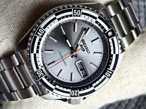 Seiko 5 Sports Herrenuhr Automatik Stahl Special Edition SRPK09K1 - Armbanduhren für Herren, besondere Special Edition mit Automatikmechanismus und sportlichem Design, ideal für modebewusste Männer.