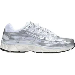 Nike P-6000 Sneakers Damen - Silber - Größe 40 - Stylische Nike P-6000 Sneakers für Damen, inspiriert von den klassischen Pegasus Modellen. Mit leichtem Obermaterial und stabiler Gummisohle für optimalen Komfort und Halt im Alltag.