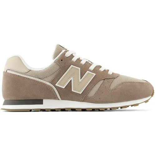 New Balance 373 Herren Sneaker in Braun, Größe 44 - Hochwertige Herren Sneaker von New Balance in Braun, Größe 44. Robustes Leder-Obermaterial und bequemes Textil-Innenfutter für angenehmen Tragekomfort im Alltag.