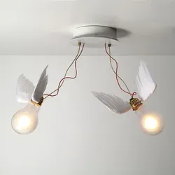 Ingo Maurer Lucellino Doppio - Wand- und Deckenleuchte in Weiß - Lampen mit einzigartigem Design, die sowohl an der Wand als auch an der Decke montiert werden kann und jedem Raum einen besonderen Akzent verleiht.