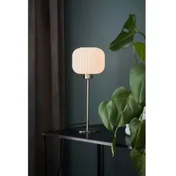 Markslöjd Sober Tischleuchte Small Steel/White - Elegante Tischleuchte in Stahl und Weiß, ideal für stimmungsvolle Beleuchtung in jedem Raum. Kompakt und modern, perfekt für Schreibtisch oder Nachttisch.