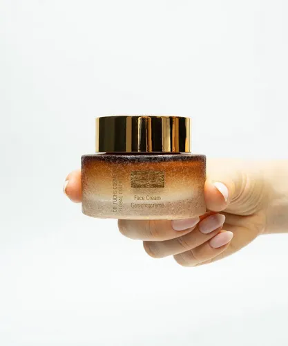 Dr. Fuchs Gesichtslotion Global Collagen EL - Feuchtigkeitscreme mit ProCollagen Complex, regeneriert und strafft die Haut für ein frisches, jugendliches Aussehen.