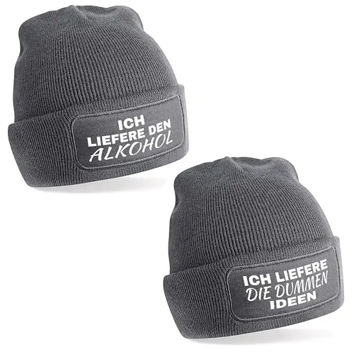 2er Set Beanie Strickmütze mit Spruch | Ich liefere den Alkohol und ich die dummen Ideen | grau | Unisex - Stylische Beanie Strickmütze im 2er Set mit frechem Spruch. Angenehm weich und warm dank SoftTouch-Technologie. Perfekt für alle Kopfgrößen und ideal für kühle Tage. Ein Must-Have Accessoire für jeden!