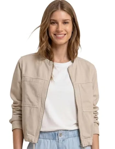 Street One Damen Jacke im Washed-Look mit Zipper - Stylische Jacke im verkürzten Schnitt mit Rundhalsausschnitt und durchgehendem Reißverschluss. Die moderne Washed-Optik und praktischen Brusttaschen machen sie zum perfekten Begleiter für jeden Anlass.