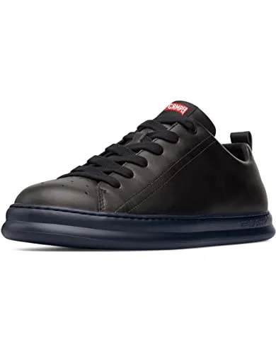 Camper Herren Runner Four Sneaker - Schwarz (Black 1), 44 EU - Herren-Sneaker aus weichem Rindsleder, mit XL EXTRALIGHT-Sohle für Leichtigkeit und optimale Stoßdämpfung. Ideal für sportliche Aktivitäten und den Alltag.