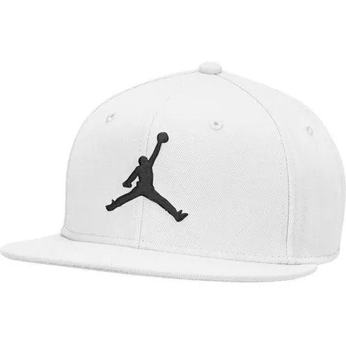 Nike Jordan Jumpman Cap - Stilvolles Accessoire mit Komfort - Kleidung: Cap mit großer Jumpman-Stickerei, geradem Schirm, 6-Panel-Design und integrierten Schweißband für optimalen Tragekomfort; ideal für sportliche Looks.