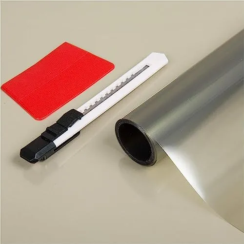 d-c-fix® Sonnenschutzfolie statisch haftend 90x200 cm - Fensterfolie für effektiven Sonnenschutz, statisch haftend und einfach anzubringen, ideal für Wohnräume und Büros.