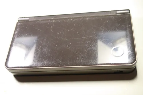 Nintendo DSi XL 256 MB Handheld-Spielkonsole (PAL)