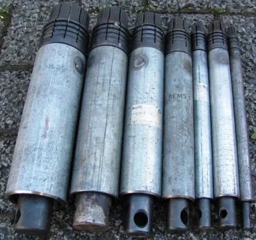REMS Nippelspanner Nippelhalter 1/2 Zoll - Leitungsinstallation, ideal für sichere Rohrverbindungen und einfache Handhabung bei Nippel- und Doppelnippelinstallationen.