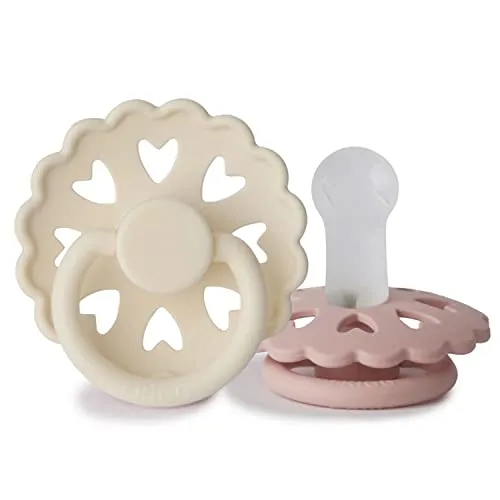 FRIGG Fairytale Schnuller 2 Packung | Silikon Schnuller | BPA-Frei | Hergestellt in Dänemark | Symmetrischer Sauger in Kirschform| (Cream/Blush, Größe 2 (6-18 Monate))