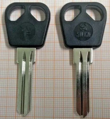 ABUS T82 Fahrradschloss Ersatzschlüssel - Ersatzschlüssel für ABUS T82 Fahrradschloss, bietet zusätzliche Diebstahlssicherung und ist ideal für E-Bikes. Hergestellt in Deutschland aus robustem Metall.