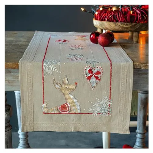 Vervaco Stickpackung Kreuzstich Set Vorgedruckt Tischläufer Rentiere und Weihnachten Stickdecken Vorgezeichnet DIY Basteln Kreativ Stickläufer zum Selbersticken 40 x 100 cm Stickset Weihnachten