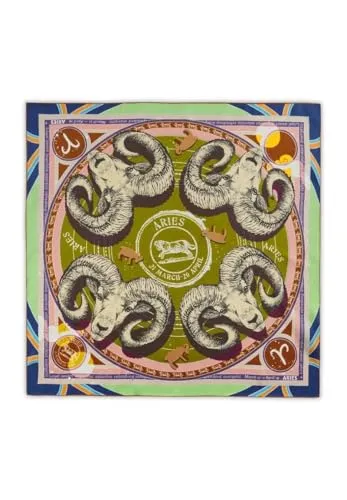 Codello Seidentuch Sternzeichen Widder - Khaki - Exklusives Seidentuch in Khaki mit detailreichem Sternzeichen Widder-Motiv aus 100% reiner Seide. Ideal als Geschenk und Teil unserer ZODIAC Kollektion, die Astrologie und Kreativität vereint.