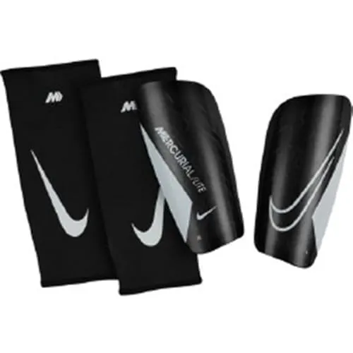 NIKE Schoner NK MERC LITE - FA22 - Schienbeinschoner mit ultradünnem Design, bieten optimale Stoßdiffusion und schützen deine Unterschenkel, ohne die Bewegungsfreiheit einzuschränken.