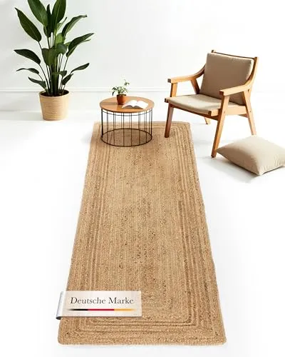 carpetfine Juteteppich Nele Läufer Beige 75x300 cm - Handgewebter Juteteppich im Boho Style, ideal für Küche, Flur oder Wohnzimmer. Aus 100% Jute gefertigt, bietet er Strapazierfähigkeit und pflegeleichte Eleganz.