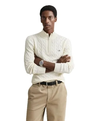 Gant Strickpullover COTTON CABLE HALF ZIP - Klassischer Strickpullover mit Rundhalsausschnitt von Gant. Der weiche Baumwollstoff sorgt für hohen Tragekomfort und hält angenehm warm. Ideal für entspannte Tage und vielseitig kombinierbar.