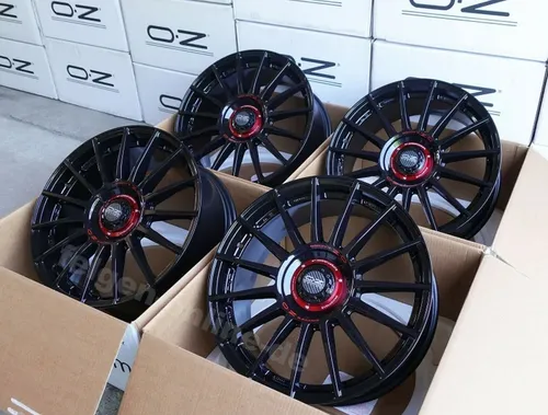 OZ Superturismo Evoluzione WRC Alufelgen 18 Zoll - Felgen in Vielspeiche-Design, Flow-Forming-Qualität für hohe Traglast und optimale Leistung, ideal für Sportwagen und Tuning-Projekte.