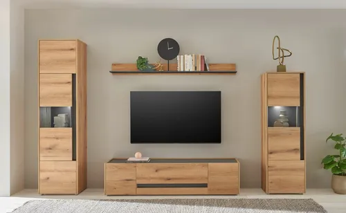 Home affaire Wohnwand City/Giron, modernes Komplettset - Gestalte dein Wohnzimmer mit der modernen Anbauwand »City/Giron« von Home Affaire. Dieses Set umfasst zwei Vitrinen, ein Lowboard und ein Wandboard, ideal für stilvolle Präsentation und praktischen Stauraum. Erhältlich in verschiedenen Farben.
